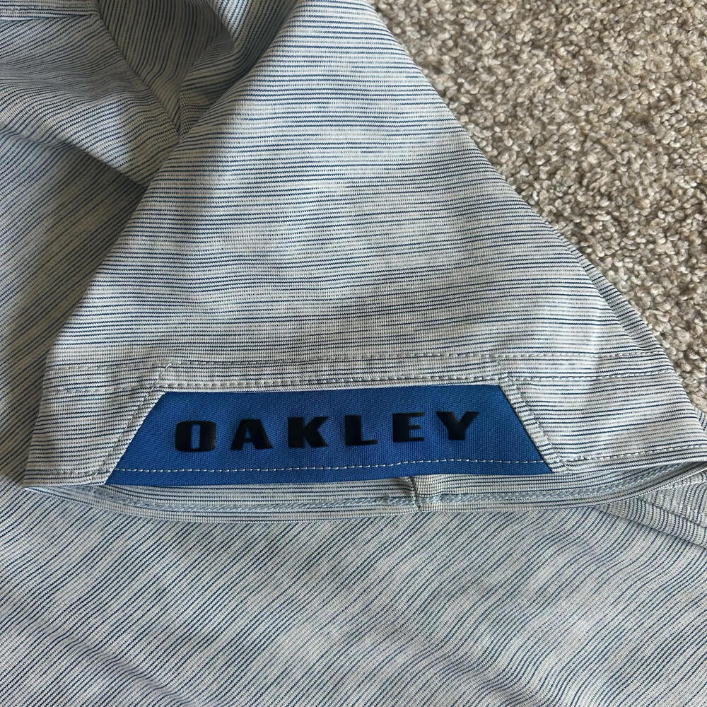 Oakley Men’s Large Polo Golf Shirt Light Stripes Blue - Picture 7 of 9